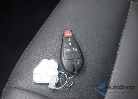 2010 Chrysler 300 Touring из США, поврежденный, VIN 2C3CA4CD9AH173761